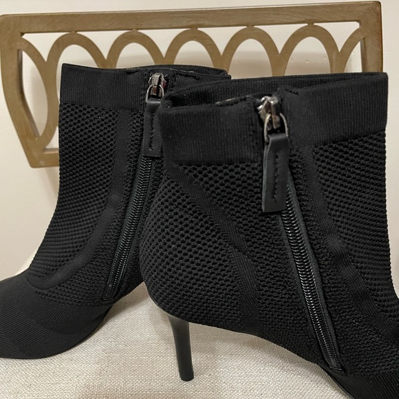 Bleeker & Bond black mesh open toe booties 8.5 - Picture 8 of 10